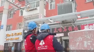 暴雪襲城 遼寧電力搶修在行動
