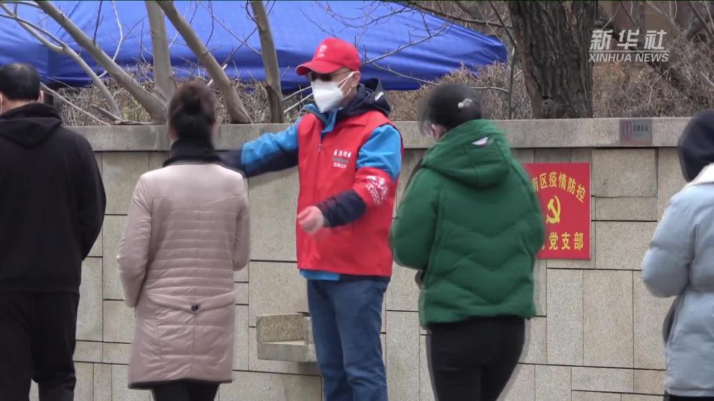蹲點日記｜夜幕下的堅守