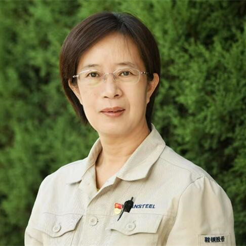 嚴玲：“穿上工裝，就要擔起這份責任”