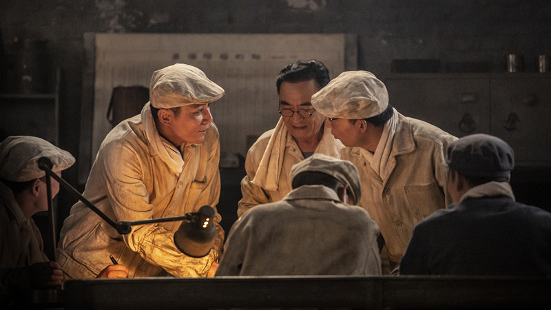 《鋼鐵意志》“神還原”當年鞍鋼硬核場景！